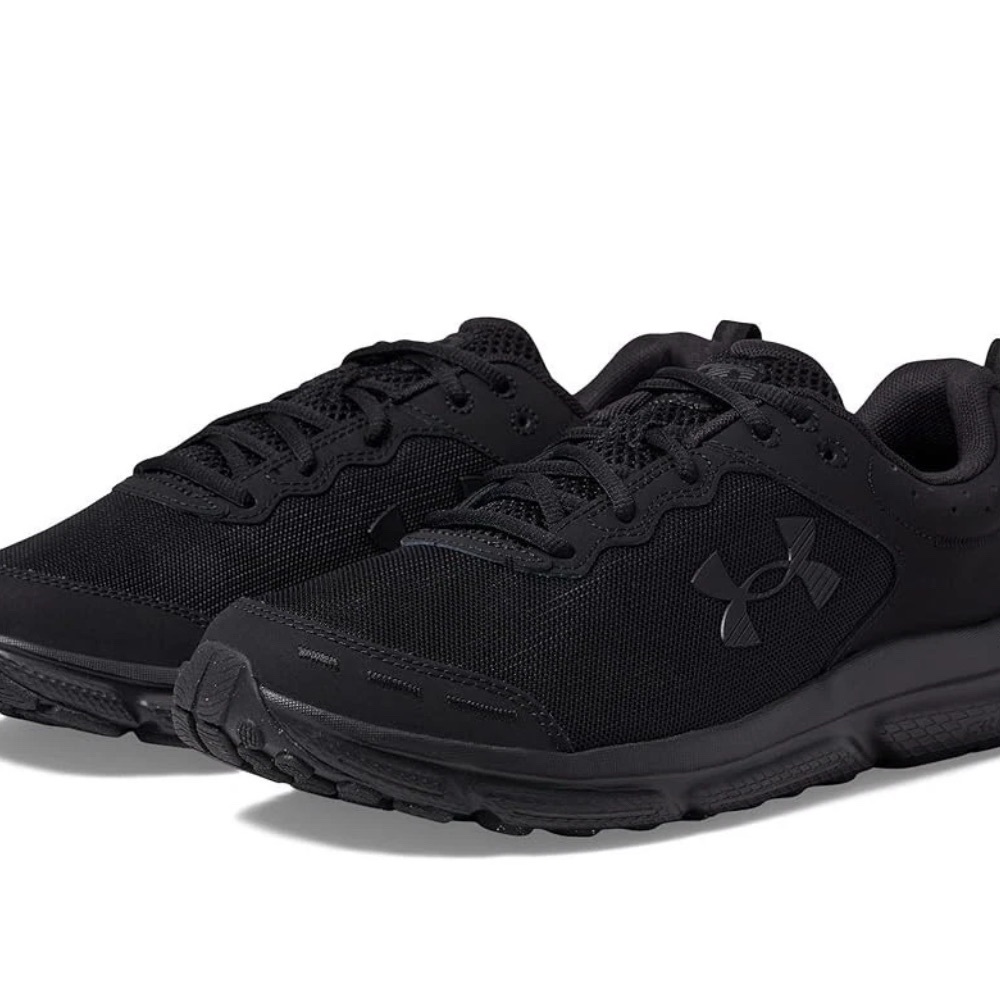Under Armour Black Running Sneakers charger 10.5 comfort deluxe system black all